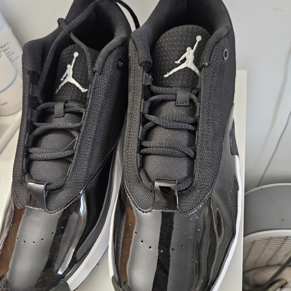 Jordan Men's Black Sneakers